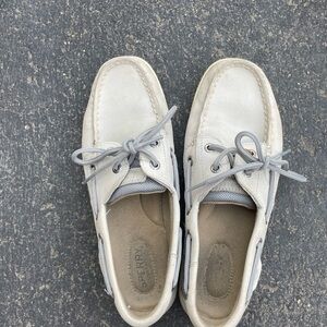 Women’s Sperry boat shoes